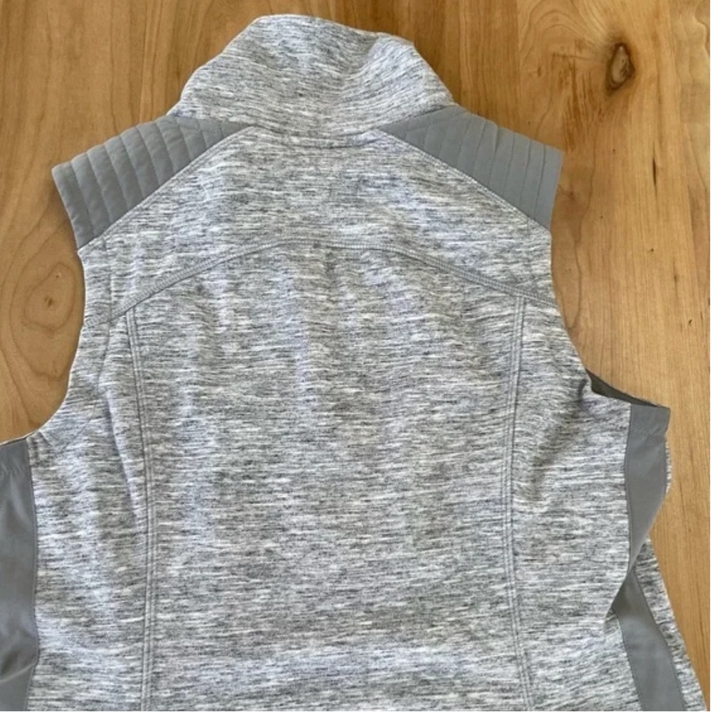 Athleta Stronger Gray Heather Zip Up Vest Women’s Size Large - Picture 4 of 13